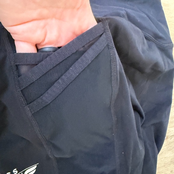 Fabletics Women's Black Biker Shorts 1X - Picture 7 of 9